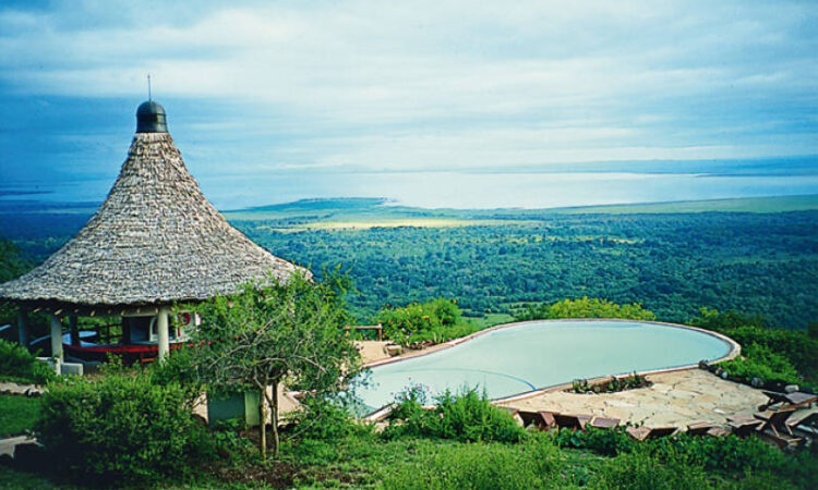 2 Days Tanzania Private Safari - Luxury hotel in Arusha City